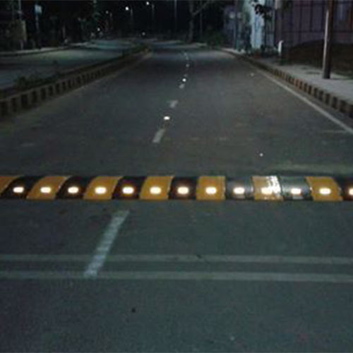 Solar Road Stud Can Be Speed Bumps