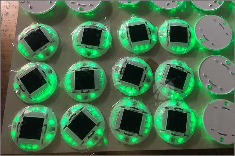 nokin-green-PC-solar-road-studs