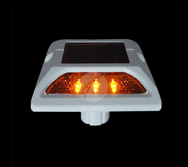 High Brightness Automatic Illuminated Solar Road Stud
