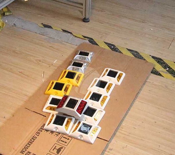 Professional Solar Road Stud Producer