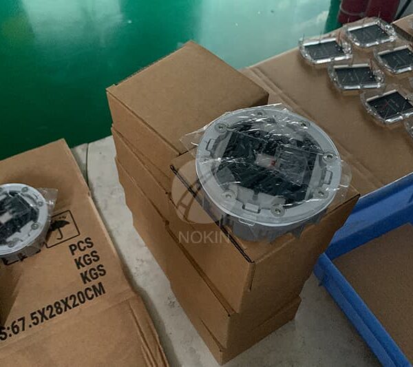 Anti-abrasion Glass Face Solar Road Stud