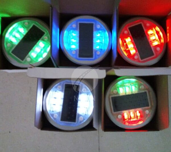 Widely Use of Outdoor Installed LED Solar Road Stud