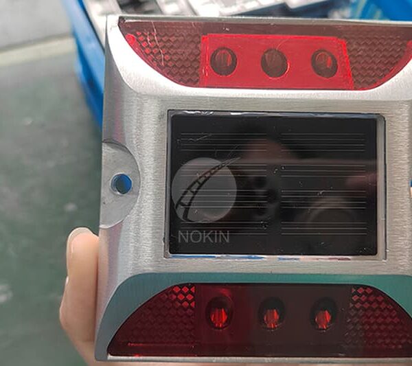 Embedded Solar Road Stud Has Been Highly Praised