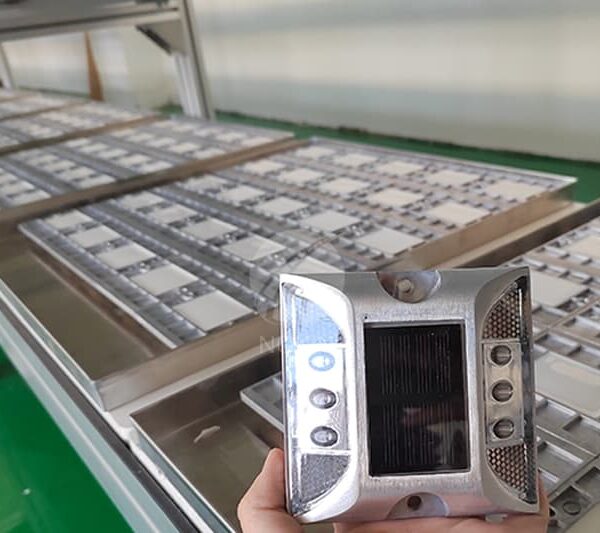 The Differences of High-tech Solar Road Stud