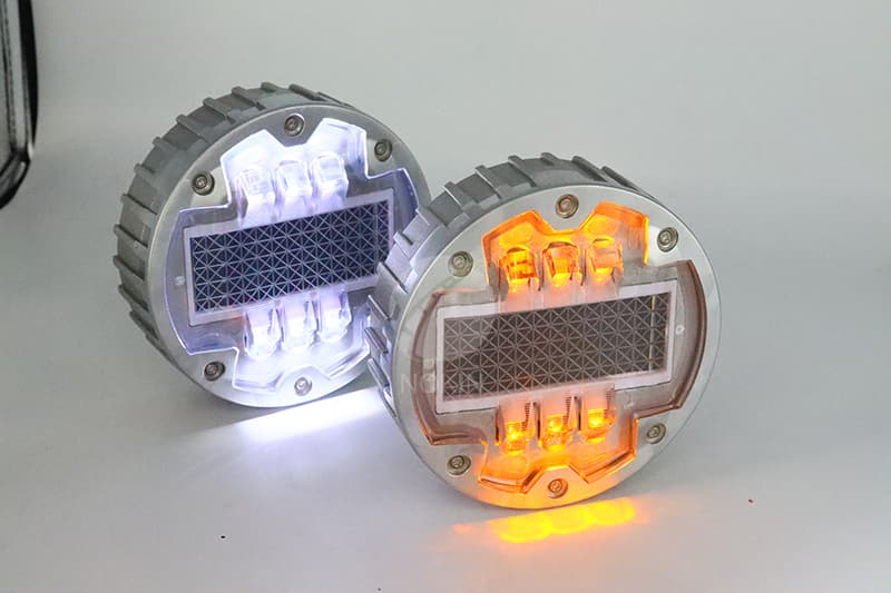 solar powered road studs