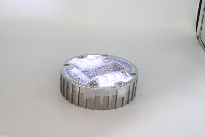 solar led road studs